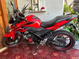 CB 150 R Merah Full Accesories ( standby Hari Sabtu & Minggu saja )