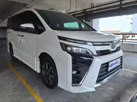 DP RENDAH Toyota Voxy 2.0 Bensin-AT 2018 SYM B