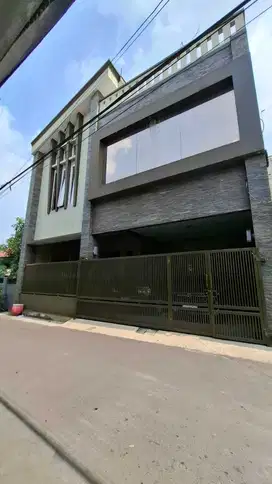 RUMAH CANTIK JL MASJID BAITUSALLAM JATIASIH BEKASI