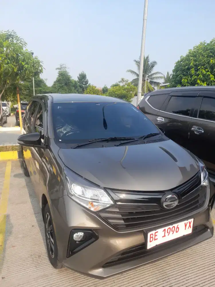 Oper kredit mobil Sigra R 2024
