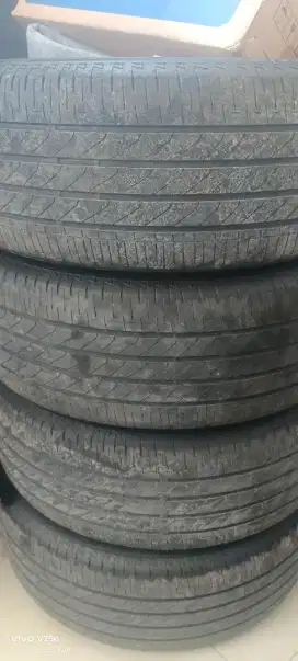 Ban turanza t005 215/55/17