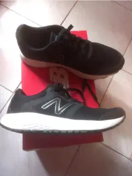 Sepatu New Balance Original Running Course size US 9