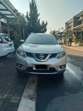 Nissan XTRAIL T32 2.5at tahun 2015 SILVER
