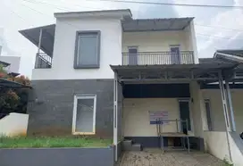 DILELANG Rumah murah siap huni 2 lantai Komplek Cilengkrang City View