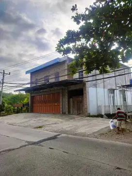 Ruko 3 tingkat pinggir jl raya sambi jual cepat