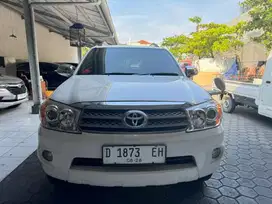 Fortuner 2.5 G diesel AT 2010