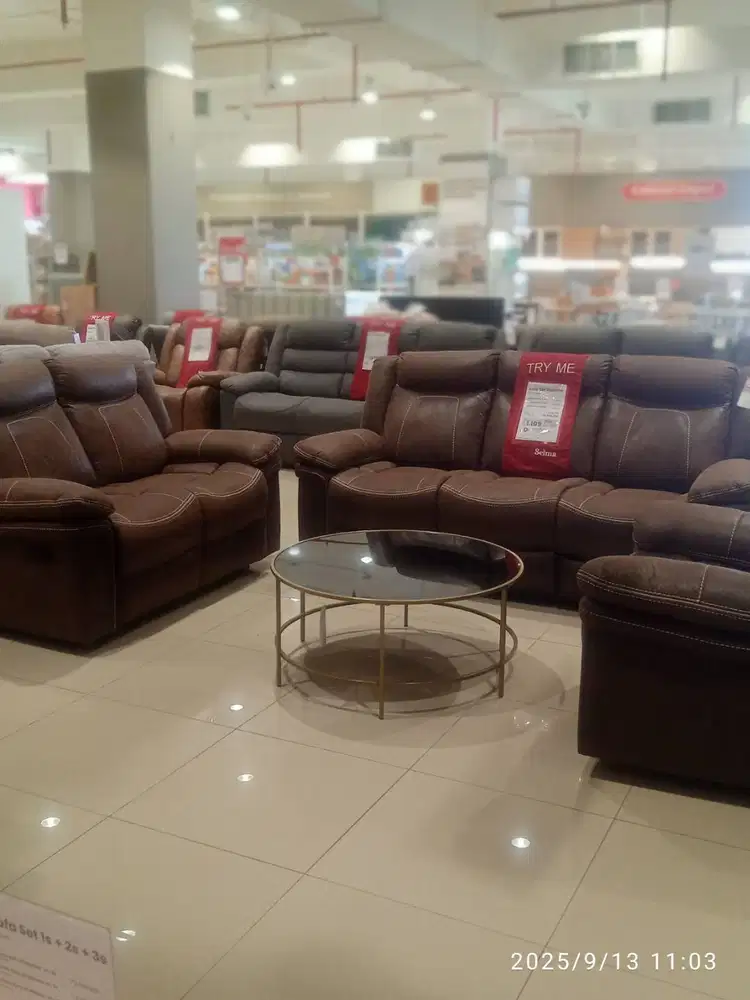 Meja tamu megan coffee table