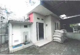 RUMAH DI KELURAHAN RANDEGAN, TANGGULANGIN SIDOARJO