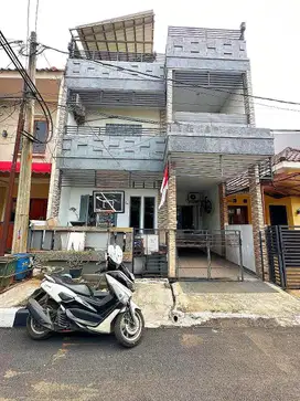 Rumah Dijual 2 Lantai Cikunir Kota Bekasi, 4 Kamar Murah Nego