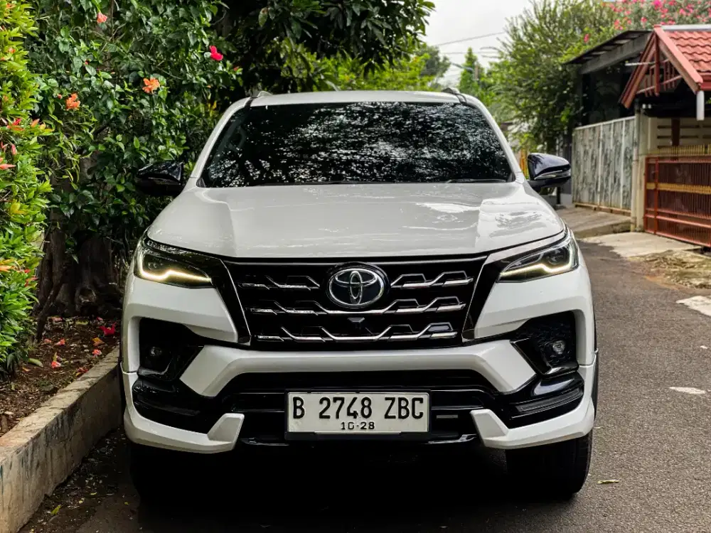 Fortuner GR 2.8 AT 2022 Putih DP 50jt Cash Atau Kredit Terbaik SeOLX!