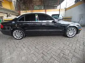 Mercedes-Benz E280 2009 Bensin