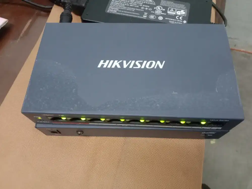 Switch 8 Port poe Hikvision
