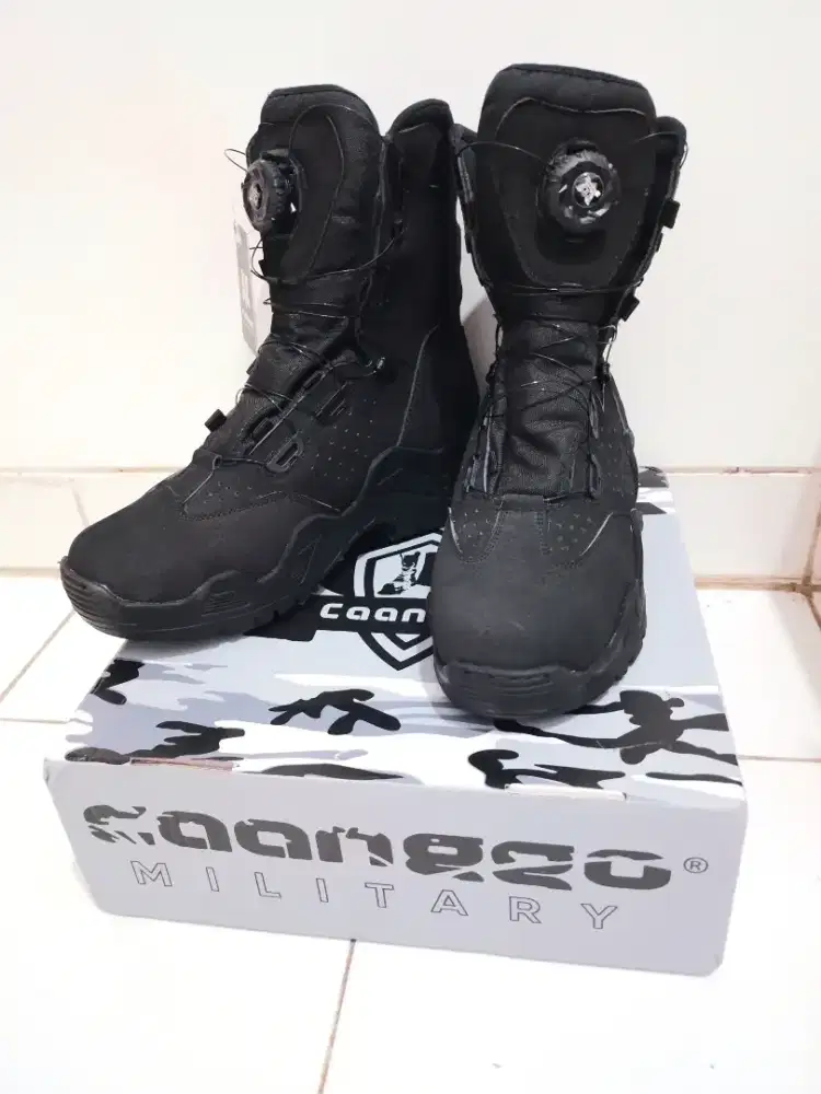 Sepatu touring caanggo