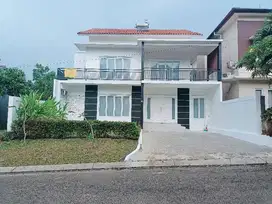 Dijual rumah siap huni cluster meditrania 2 Sentul city