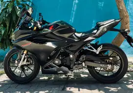 CBR 150R Matte Black
