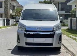 Toyota HiAce 2.8 Premio MT
Tahun : 2022