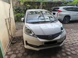 Honda Jazz RS AT Tahun 2012 Kilometer Rendah (66000)