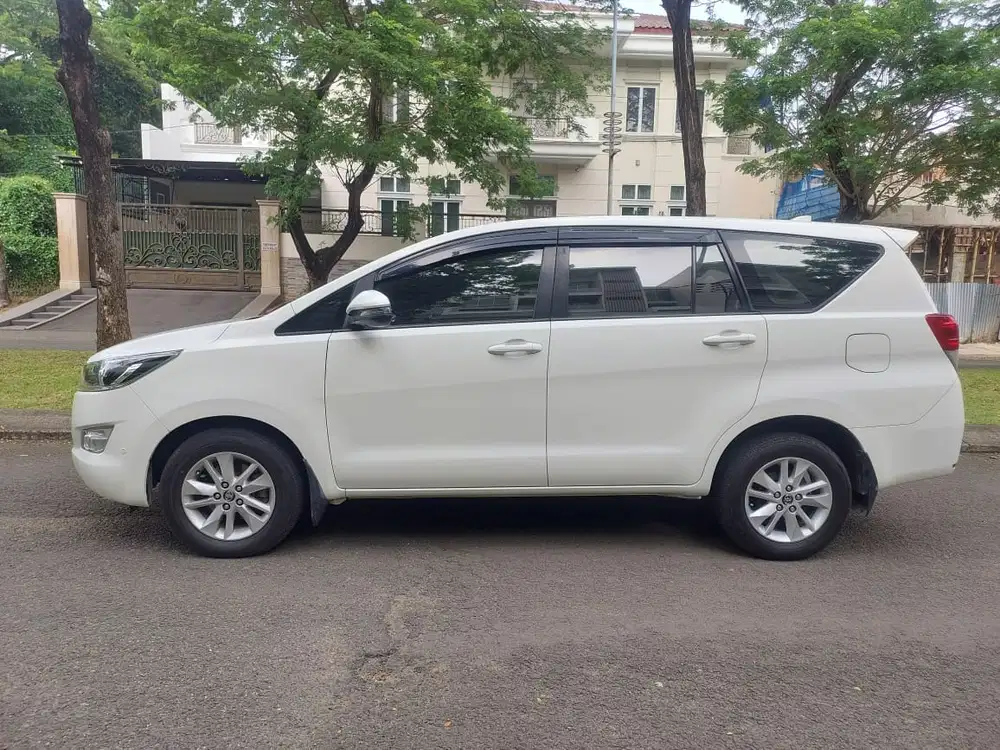 Toyota Kijang Innova 2017 V  A/T  Diesel