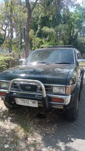 Dijual cepat Nissan Kingsrood