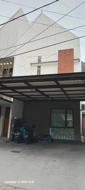 Rumah Ketintang Kondisi Bagus Terawat Lokasi Strategis Dekat A Yani