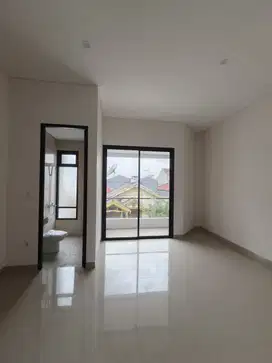 SISA 1 UNIT, Rumah New Gress 2 Lantai di Pondok Tjandra