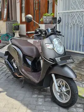 HONDA SCOOPY 2017