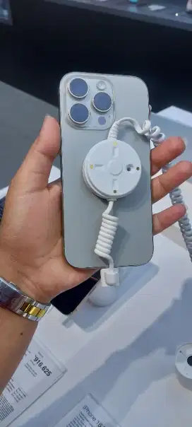 Cicilan bunga 0% iphone 16  promax