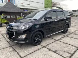 (TDP 54 JUTA) TOYOTA INNOVA VENTURER 2.4 DIESEL 2017 AT HITAM
