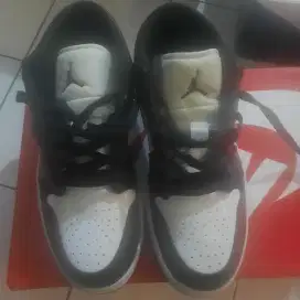 Sepatu Nike Air Jordan 1 Low Black White
'Panda' Nike Authentic 100%