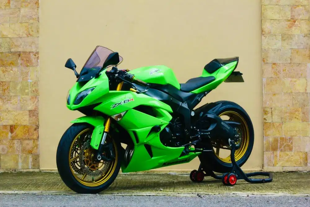 Kawasaki zx6R like new ZX25R Z900 CBR650 GSX600