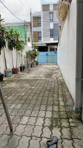 Di Jual Rumah Ngantong 1 LTLokasi Strategis di Tanah Kusir, Jaksel