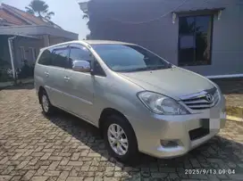 Toyota Kijang Innova 2009 Bensin