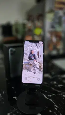 dijual iphone 11 pro 256 ex ibox sinyal selamanya