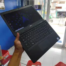 Dell 5290 i5 gen 8 ram 16gb ssd 256gb keyboard backlight mulus