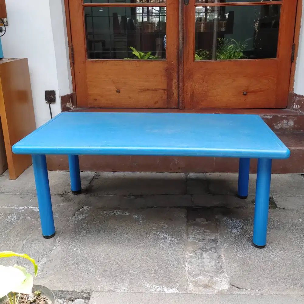 MEJA PLASTIK ANAK-ANAK