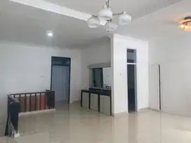 ANA RUMAH HITUNG TANAH UK 7.5X36M DI KOMPLEK GREENVILLE