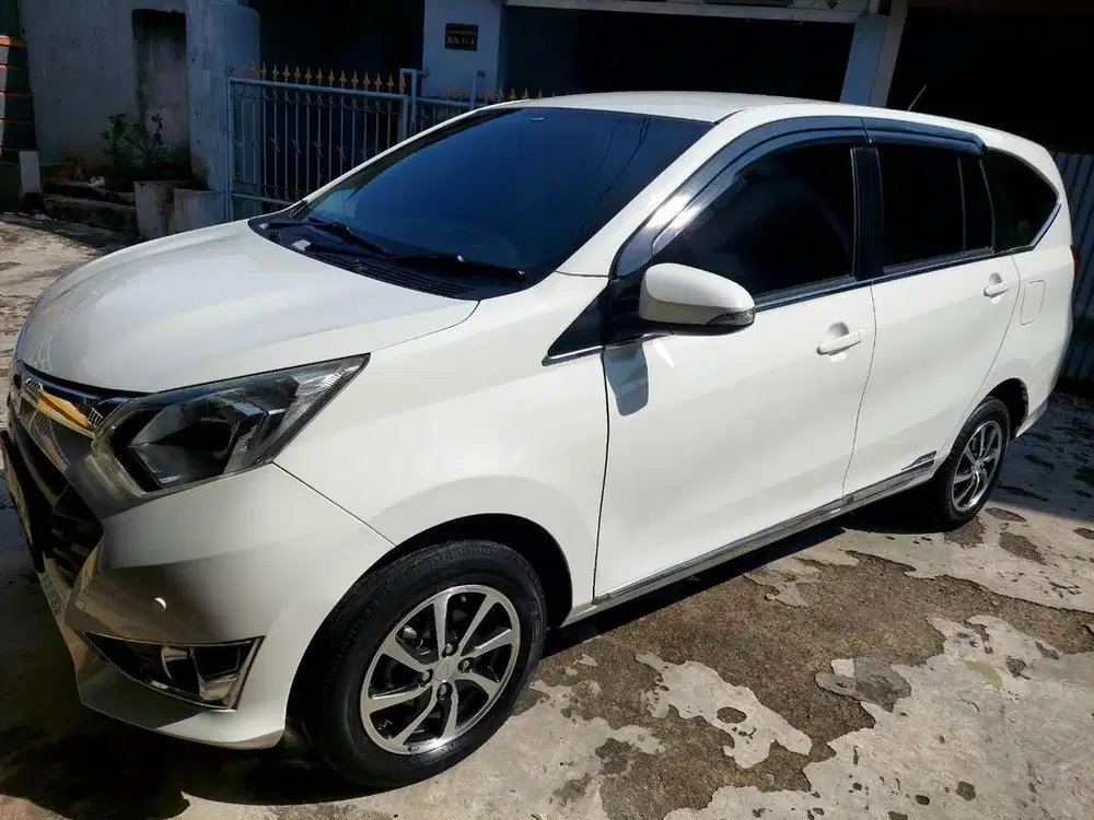 daihatsu sigra R Deluxe 2018 M/T