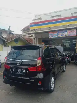 TOYOTA AVANZA VELOZ 1.3 MATIC 2015