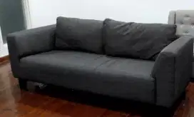 Kursi sofa besar
