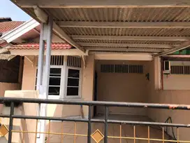 DISEWA Rumah Di Sektor 1C Gading Serpong LT 126 m2