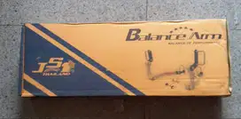 Dijual Balancing Arm Ex Thailand warna merah gloss untuk Fortuner