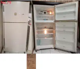 *READY STOK* 
KULKAS 2.pintu SHARP jumbo