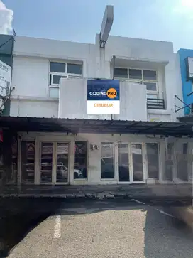 DISEWAKAN  dua Ruko gandeng dua lantai diCanadian Broadway Kota Wisata