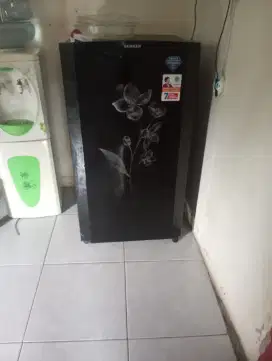 Kulkas merk sanken 1 pintu