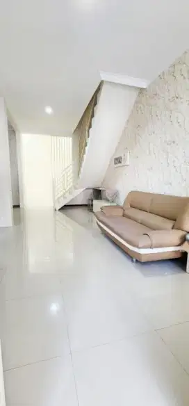Dijual Rumah Siap Huni Pakuwon City