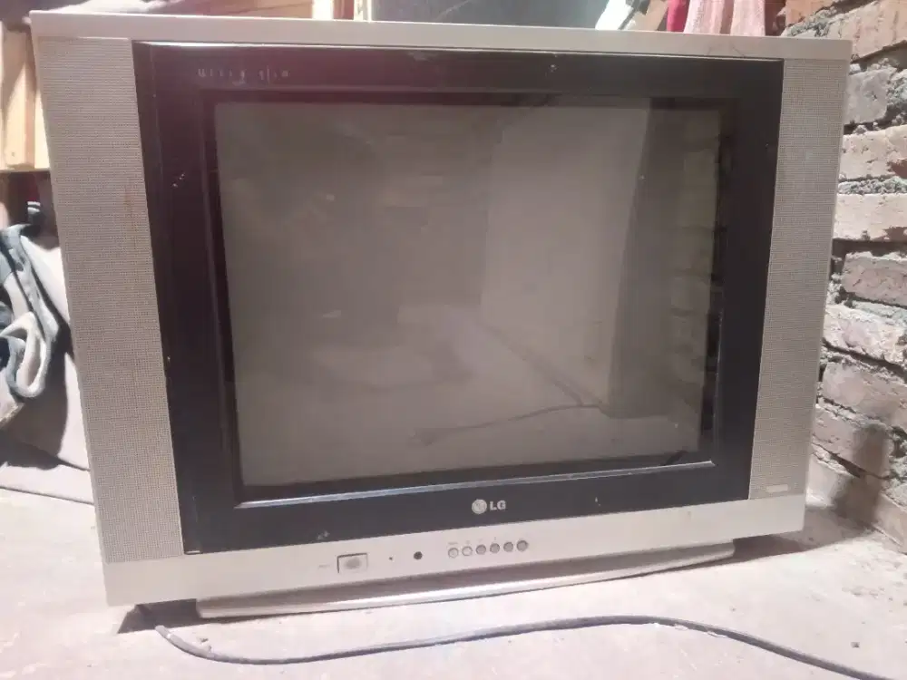 Tv LG 21 inchi kondisi mati ,nyala langsung mati