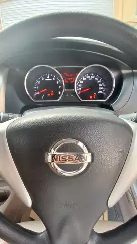 Nissan Grand livina 2014 Bensin