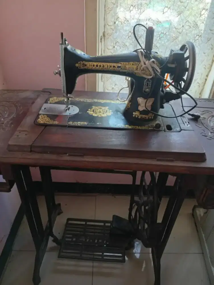 Mesin jahit kecil