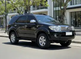 Toyota Fortuner G LUX 2.7 Bensin AT