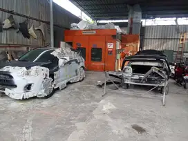 di cari mekanik mobil